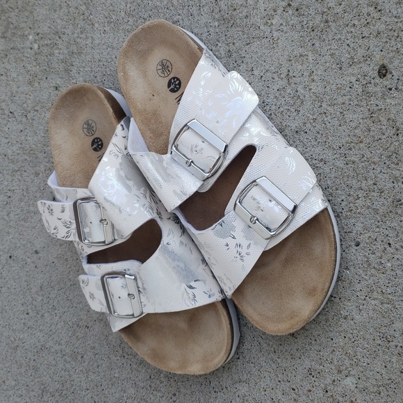 Natural Walk by Esmara Womens Floral Metallic Buckle Sandals Size 7 Comfort - Picture 3 of 15